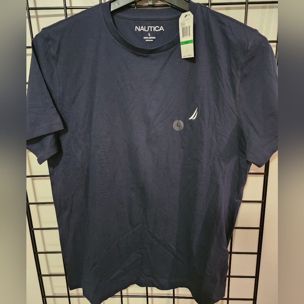 Nautica T shirt new Lg